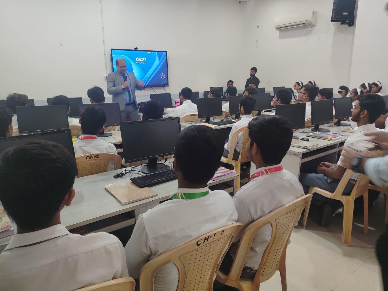 Women workshop photo 1